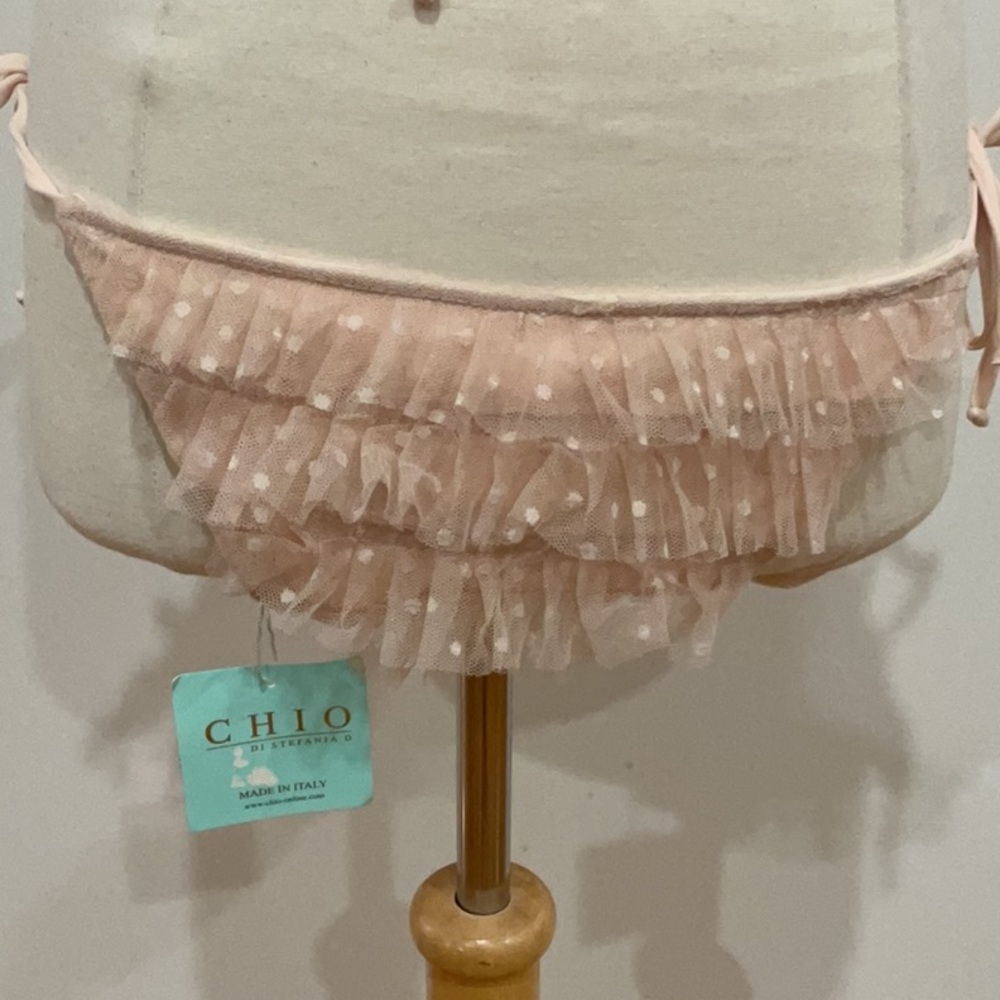 NWT CHIO Elegant Cream Ruffle Bikini Set – Luxury Swimwear like LoveShackFancy - Picture 8 of 9